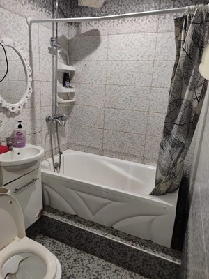 Продам трехкомнатную (3-комн.) квартиру, Бирюкова ул, 36, Ялта г