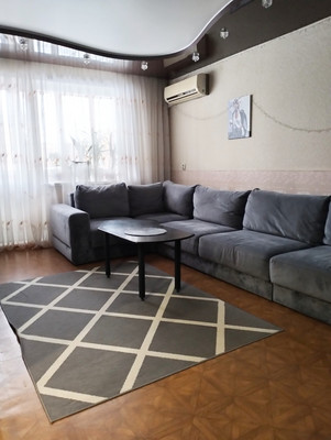 Продам трехкомнатную (3-комн.) квартиру, Кирова ул, 15, Йошкар-Ола г