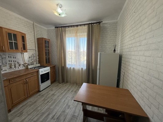 Продам однокомнатную (1-комн.) квартиру, Победы пр-кт, 54, Симферополь г