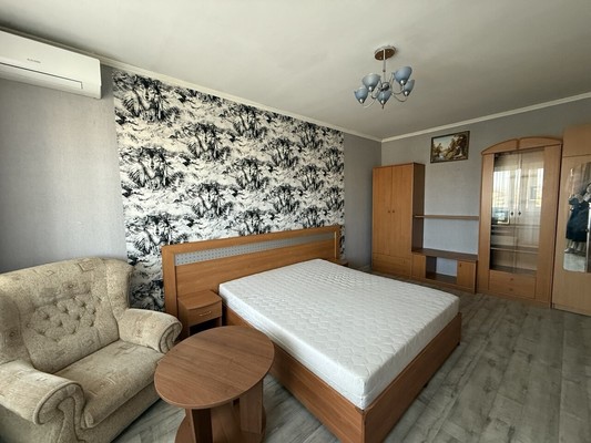 Продам однокомнатную (1-комн.) квартиру, Победы пр-кт, 54, Симферополь г