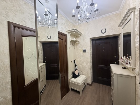 Продам однокомнатную (1-комн.) квартиру, Победы пр-кт, 74а, Симферополь г