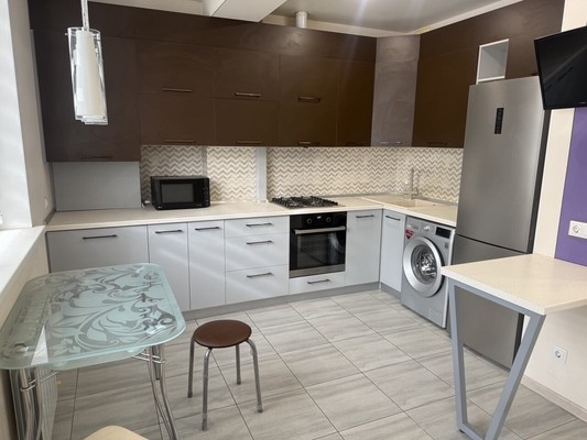 Продам однокомнатную (1-комн.) квартиру, Победы пр-кт, 74а, Симферополь г