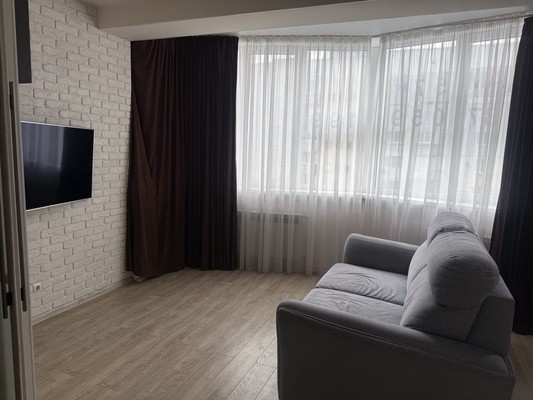 Продам однокомнатную (1-комн.) квартиру, Победы пр-кт, 74а, Симферополь г