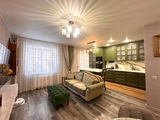 Продам трехкомнатную (3-комн.) квартиру, 78 Добровольческой Бригады ул, 26, Красноярск г