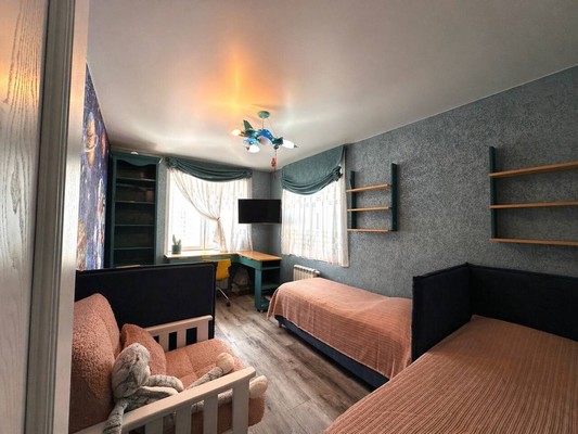 Продам трехкомнатную (3-комн.) квартиру, 78 Добровольческой Бригады ул, 26, Красноярск г