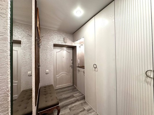 Продам трехкомнатную (3-комн.) квартиру, 78 Добровольческой Бригады ул, 26, Красноярск г