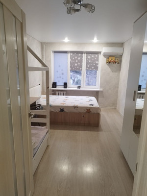 Продам двухкомнатную (2-комн.) квартиру, Григорьева ул, 44, Ялта г