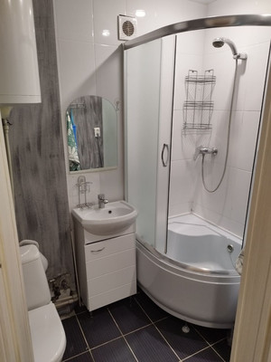 Продам двухкомнатную (2-комн.) квартиру, Григорьева ул, 44, Ялта г