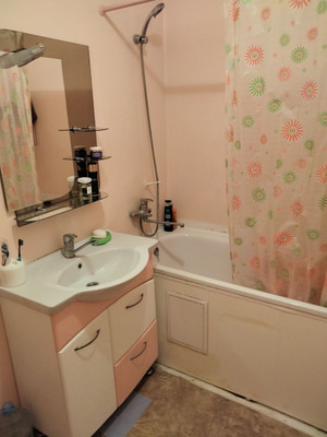 Продам двухкомнатную (2-комн.) квартиру, Большевика Попова ул, 14/18, Грэсовский пгт