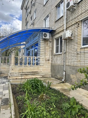 Продам многокомнатную квартиру, Псекупская ул, 128, Горячий Ключ г