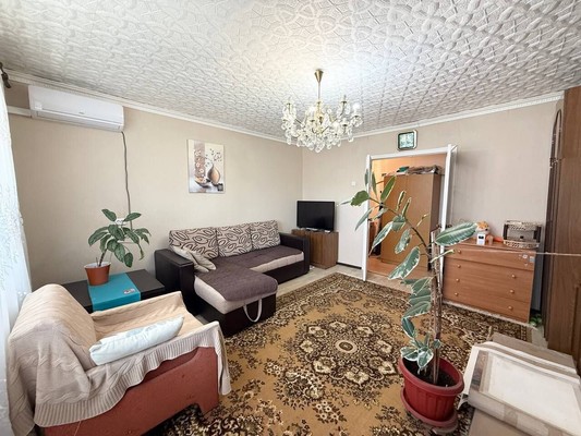 Продам трехкомнатную (3-комн.) квартиру, им. Матэ Залки ул, 7кк, Симферополь г