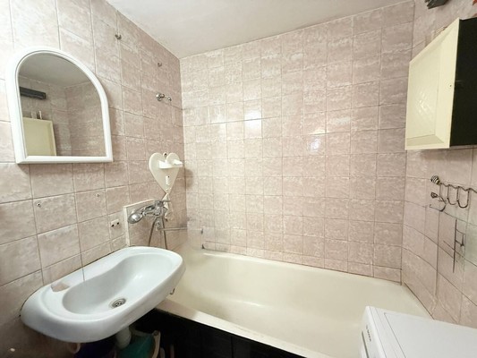 Продам трехкомнатную (3-комн.) квартиру, им. Матэ Залки ул, 7кк, Симферополь г