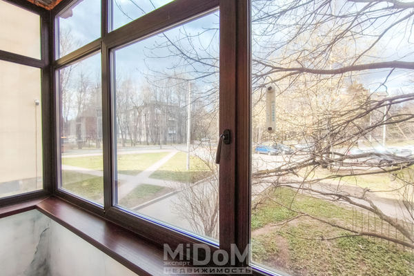 Продам двухкомнатную (2-комн.) квартиру, Комсомольская ул, 10, Назия п. ж/д ст.