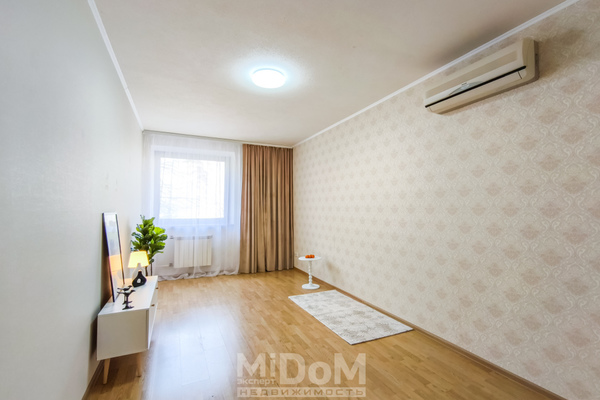 Продам двухкомнатную (2-комн.) квартиру, Комсомольская ул, 10, Назия п. ж/д ст.