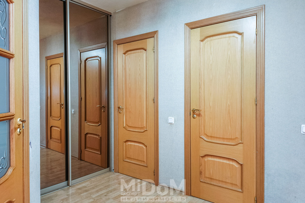 Продам двухкомнатную (2-комн.) квартиру, Комсомольская ул, 10, Назия п. ж/д ст.