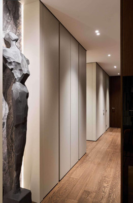 Продам многокомнатную квартиру, Усачёва ул, 2к3, Москва г