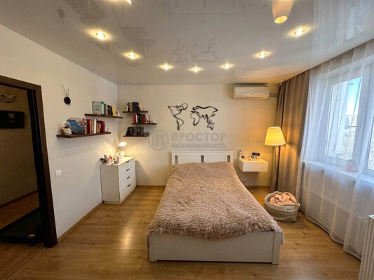 Продам трехкомнатную (3-комн.) квартиру, Лермонтовский пр-кт, 12, Москва г