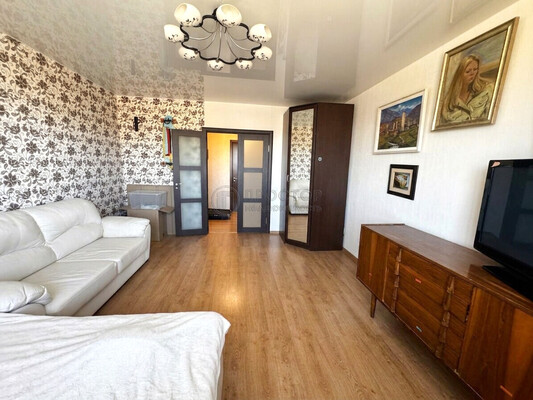 Продам трехкомнатную (3-комн.) квартиру, Лермонтовский пр-кт, 12, Москва г