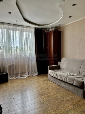 Продам трехкомнатную (3-комн.) квартиру, Ратная ул, 10к2, Москва г