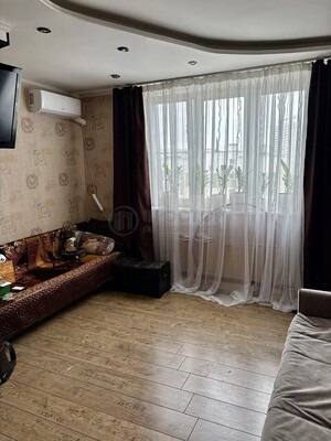 Продам трехкомнатную (3-комн.) квартиру, Ратная ул, 10к2, Москва г