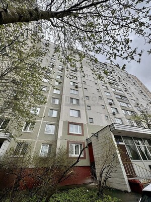 Продам трехкомнатную (3-комн.) квартиру, Ратная ул, 10к2, Москва г