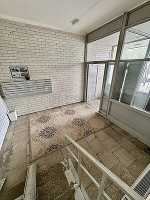 Продам трехкомнатную (3-комн.) квартиру, Ратная ул, 10к2, Москва г