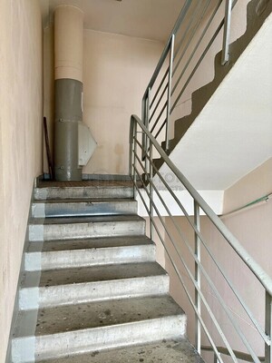 Продам трехкомнатную (3-комн.) квартиру, Ратная ул, 10к2, Москва г