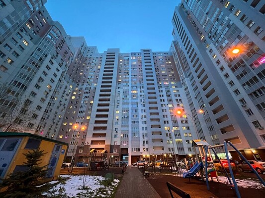 Продам двухкомнатную (2-комн.) квартиру, Заводская ул, 18к3, Нахабино рп