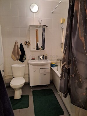 Продам двухкомнатную (2-комн.) квартиру, Нижегородская ул, 11А, Москва г