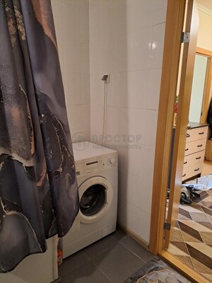 Продам двухкомнатную (2-комн.) квартиру, Нижегородская ул, 11А, Москва г