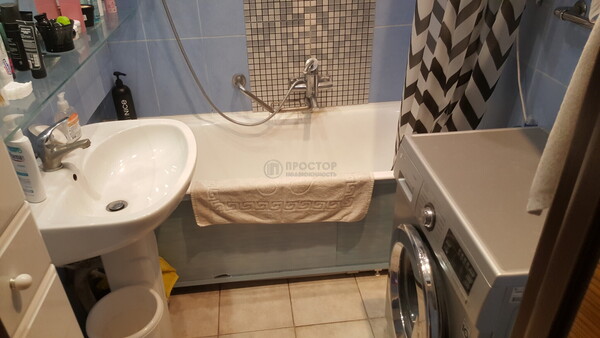 Продам двухкомнатную (2-комн.) квартиру, Воронцовская ул, 34с1, Москва г