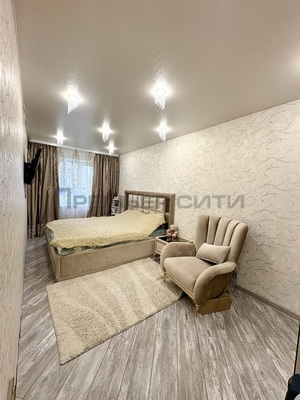 Продам двухкомнатную (2-комн.) квартиру, Гурьянова ул, 10, Калуга г