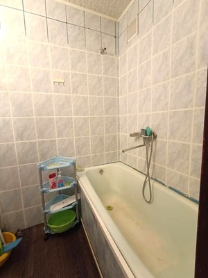 Продам двухкомнатную (2-комн.) квартиру, Панфиловцев ул, 35, Барнаул г