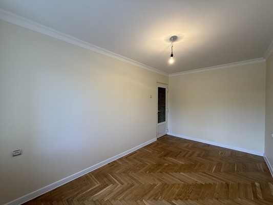 Продам трехкомнатную (3-комн.) квартиру, Ленина пр-кт, 7а, Нальчик г