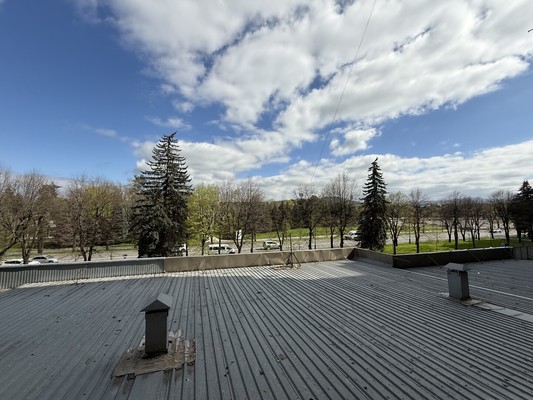 Продам трехкомнатную (3-комн.) квартиру, Ленина пр-кт, 7а, Нальчик г