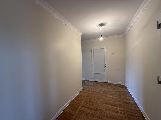 Продам трехкомнатную (3-комн.) квартиру, Ленина пр-кт, 7а, Нальчик г