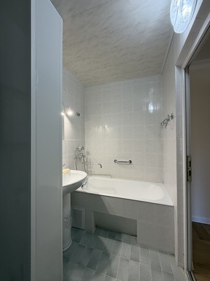 Продам трехкомнатную (3-комн.) квартиру, Ленина пр-кт, 7а, Нальчик г