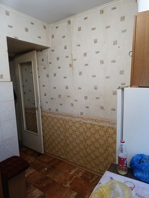Продам трехкомнатную (3-комн.) квартиру, Багратиона ул, 74, Калининград г