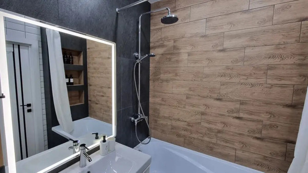 Продам двухкомнатную (2-комн.) квартиру, Лермонтова ул, 116к1, Анапа г