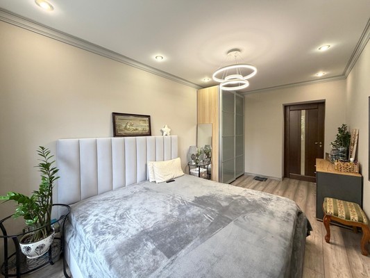 Продам трехкомнатную (3-комн.) квартиру, Тарчокова ул, 19к2, Нальчик г