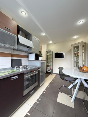 Продам трехкомнатную (3-комн.) квартиру, Тарчокова ул, 19к2, Нальчик г