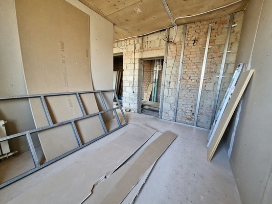 Продам трехкомнатную (3-комн.) квартиру, Вязовская ул, 4В, Нижний Тагил г