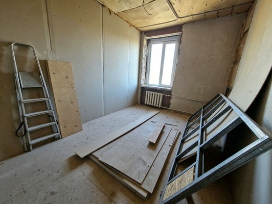 Продам трехкомнатную (3-комн.) квартиру, Вязовская ул, 4В, Нижний Тагил г