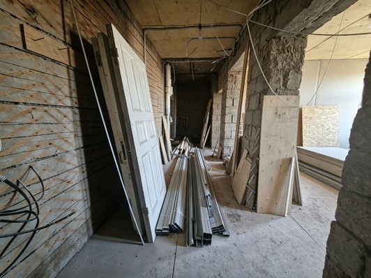 Продам трехкомнатную (3-комн.) квартиру, Вязовская ул, 4В, Нижний Тагил г