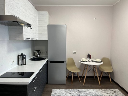 Продам однокомнатную (1-комн.) квартиру, Петровский б-р, 25, Бугры п