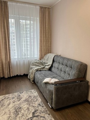 Продам однокомнатную (1-комн.) квартиру, Петровский б-р, 25, Бугры п