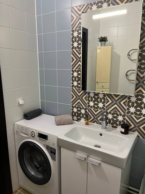 Продам однокомнатную (1-комн.) квартиру, Петровский б-р, 25, Бугры п