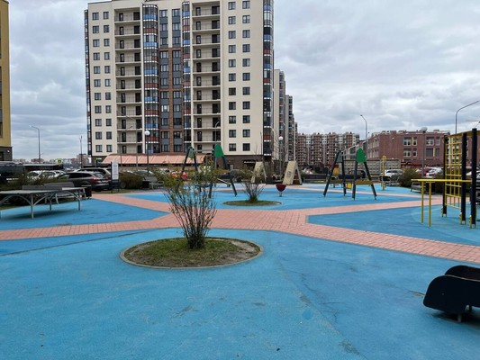 Продам однокомнатную (1-комн.) квартиру, Петровский б-р, 25, Бугры п