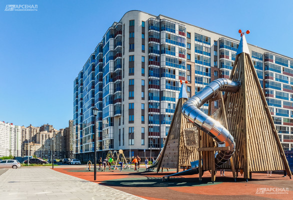 Продам однокомнатную (1-комн.) квартиру, Петровский б-р, 25, Бугры п