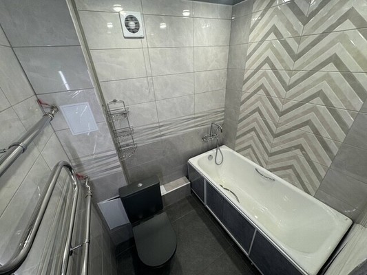 Продам однокомнатную (1-комн.) квартиру, Таежная ул, 10, Комсомольск-на-Амуре г